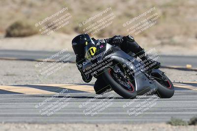 media/Oct-04-2025-CVMA (Sat) [[408bcdd6e4]]/Race 10-Amateur Supersport Middleweight/